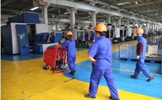 洗地機(jī)在汽車配套生產(chǎn)行業(yè)與通訊產(chǎn)品制造中的智能化應(yīng)用與效能提升